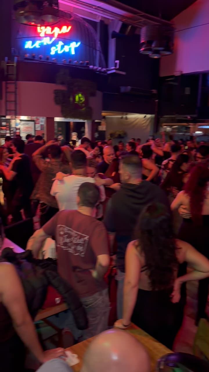 Bachata en el Shopping de Villa del Parque