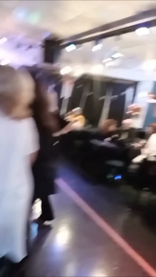 La fiesta es en casa